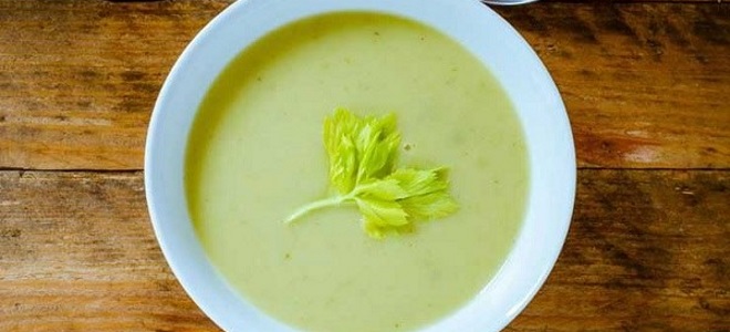пряный суп с сельдереем