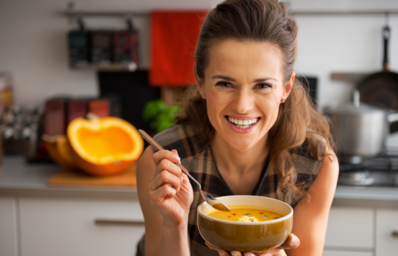 Сколько калорий в супе, польза для организма, как снизить калорийность первых блюд