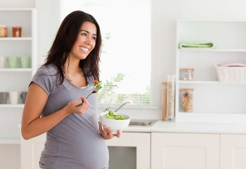 Польза консервированного зеленого горошка при беременности, возможный вред от употребления продукта