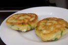Закусочные оладушки с зеленым луком и яйцом