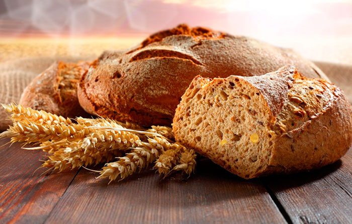 При похудении допускается употребление ржаного бездрожжевого хлеба