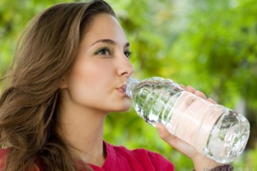 Сколько и какой воды вам нужно выпивать ежедневно: памятка от врача-диетолога рис-5