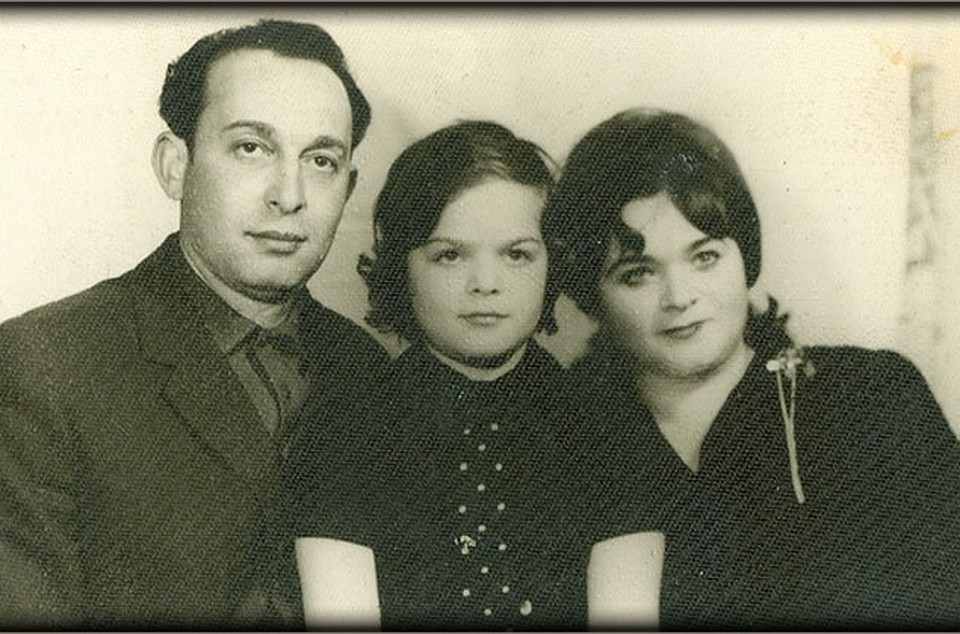 Лариса Долина с родителями 